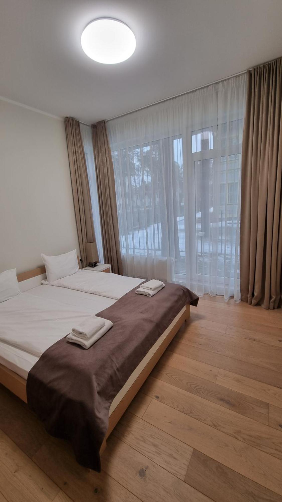 Black Pearl Apartments Jūrkalne Szoba fotó
