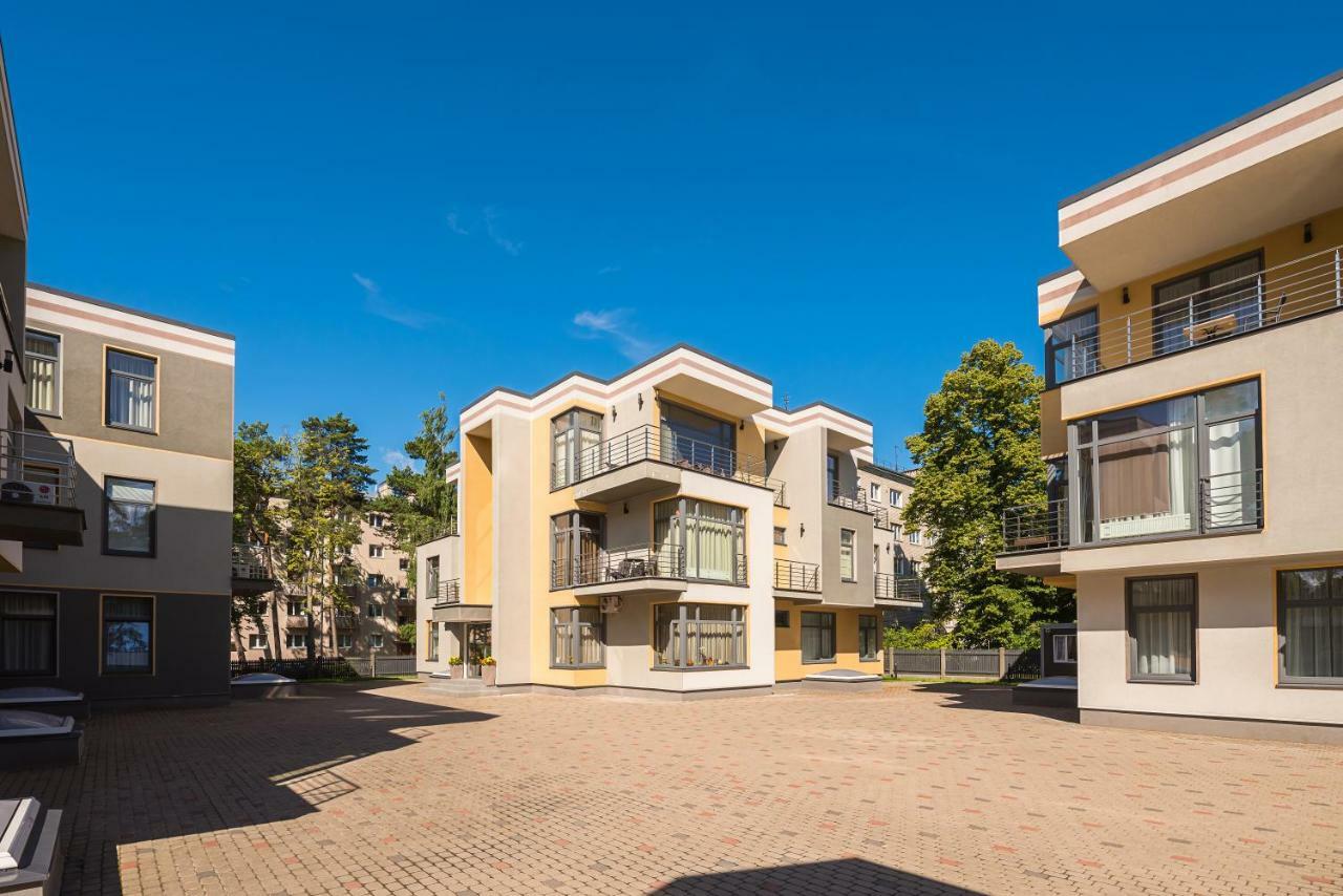 Black Pearl Apartments Jūrkalne Kültér fotó