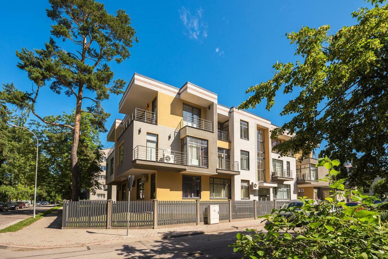 Black Pearl Apartments Jūrkalne Kültér fotó